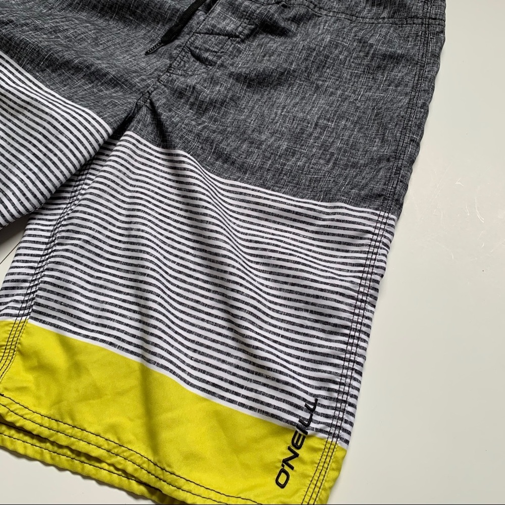 🔥O’Neill Board Shorts - Picture 2 of 4